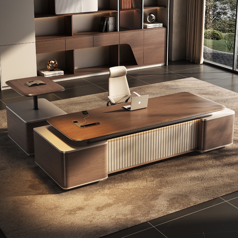 Office Furniture Custom - 中東風高級ボスデスク、高級感あふれるライトラグジュアリークラスのデスク、社長・管理職向けオフィスデスクと椅子の組み合わせ家具
